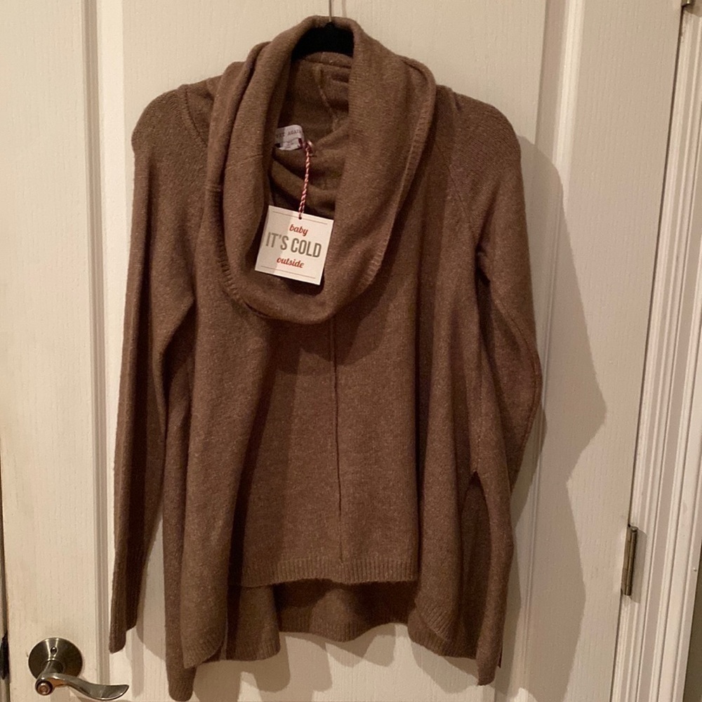Women’s sz S cowl neck NWT sweater